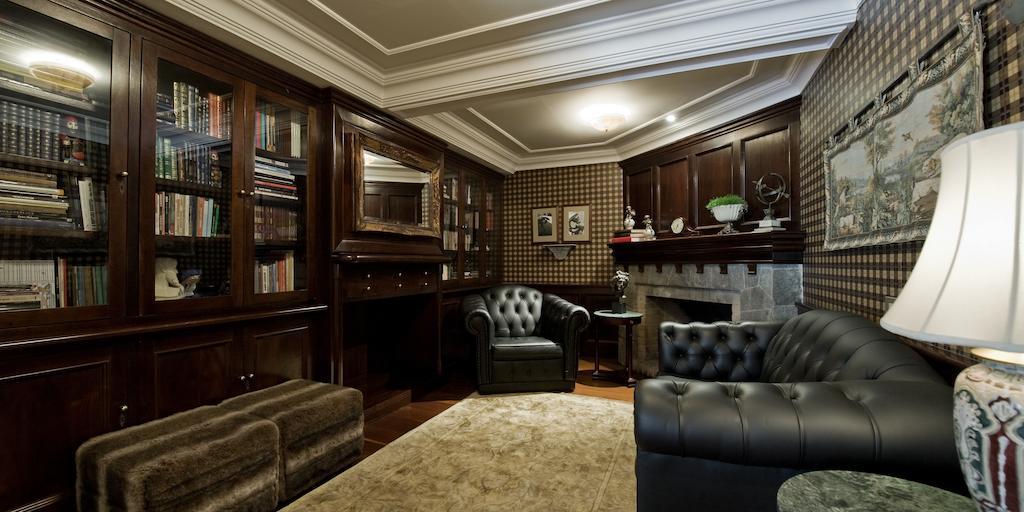 Hotel Frontenac Кампус-ду-Жордау Экстерьер фото