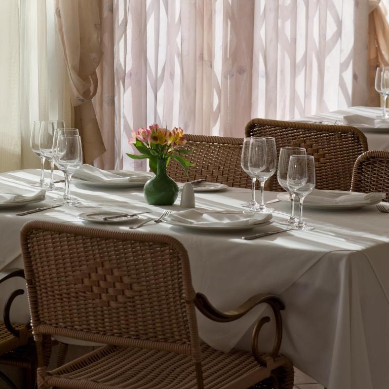 Hotel Frontenac Кампус-ду-Жордау Экстерьер фото