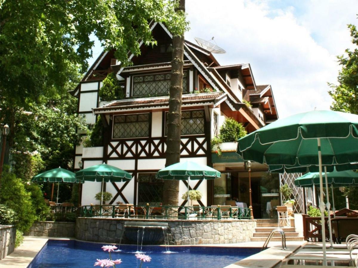 Hotel Frontenac Кампус-ду-Жордау Экстерьер фото
