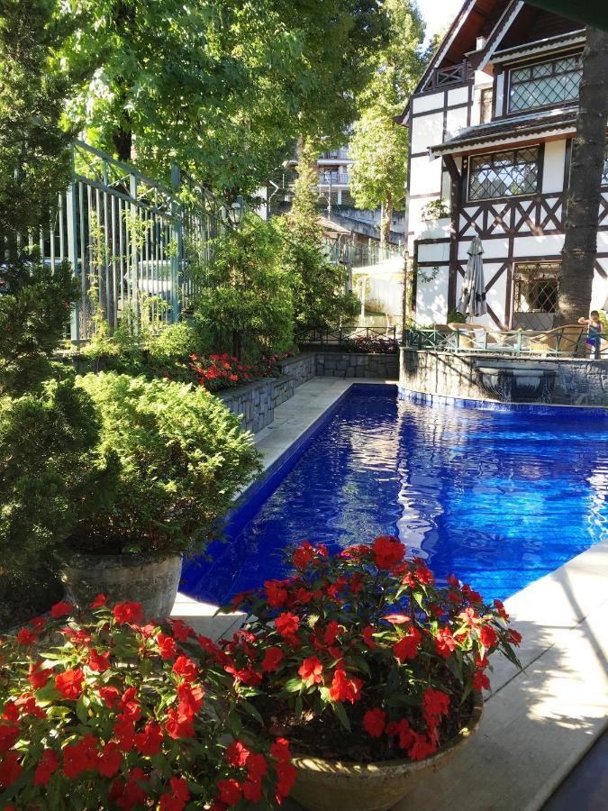 Hotel Frontenac Кампус-ду-Жордау Экстерьер фото